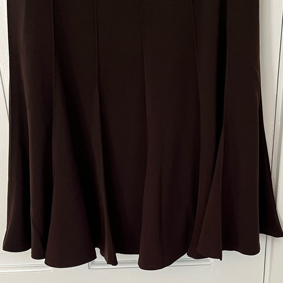 Vintage Kareal Paris Brown Pintucked Swing Skirt
Made in France Womens size 6 - Picture 3 of 13